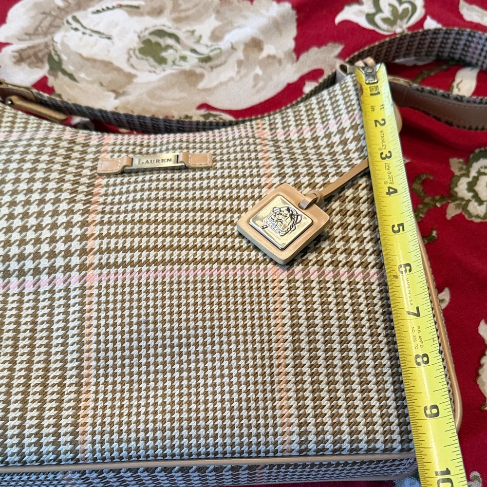 Lauren Ralph Lauren Houndstooth Shoulder Bag in Tan and Pink - Picture 4 of 12
